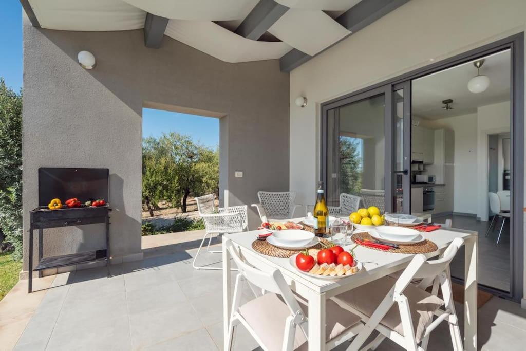Villa Pettegola Tenuta Il Cavaliere Di Italia Noto- Vista Mare Mini Piscina Idromassaggio Exteriör bild